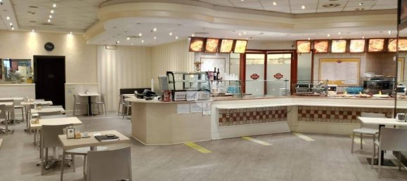 450m² Commercial property in Brescia, Italy No. 272745 13