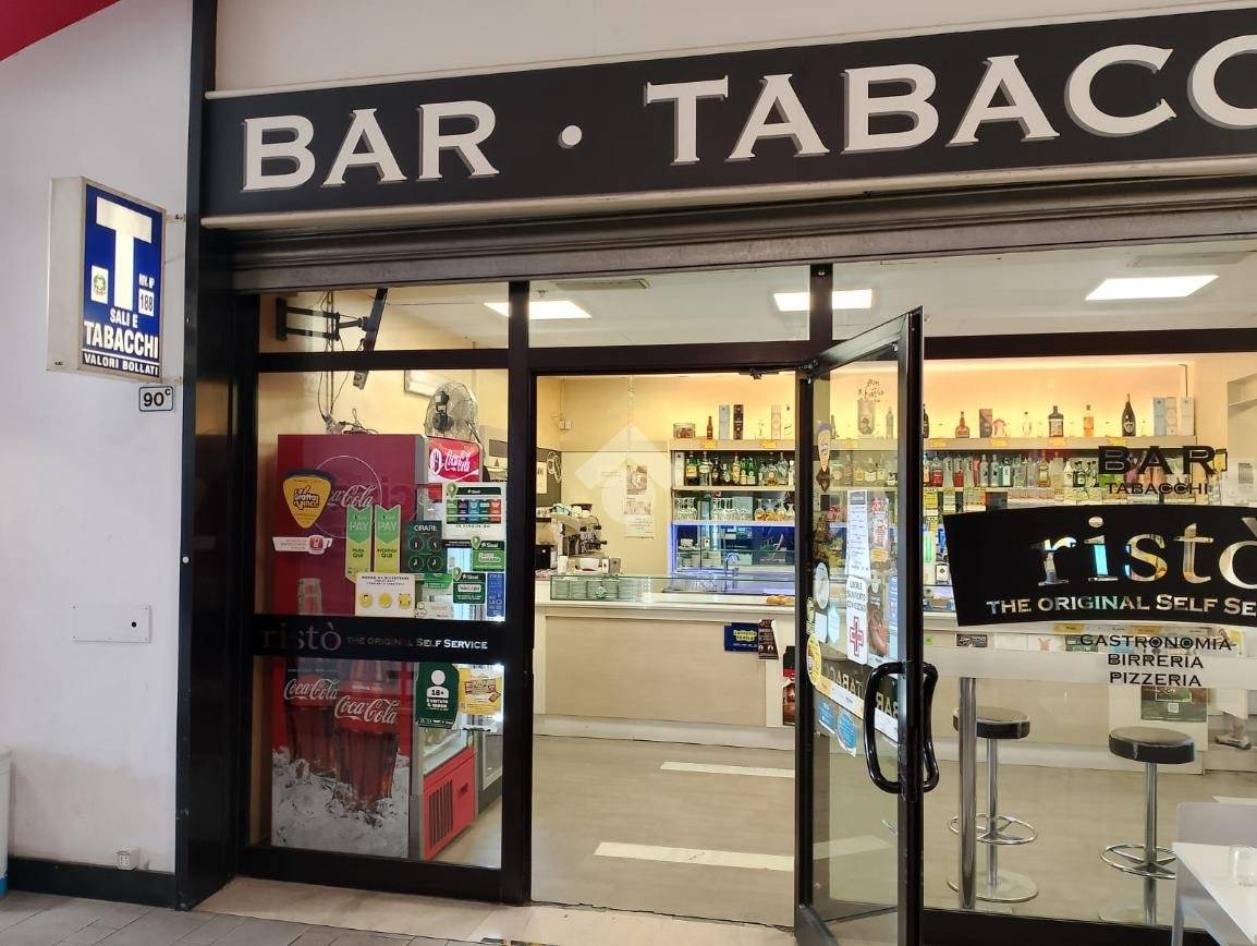 450m² Commercial property in Brescia, Italy No. 272745