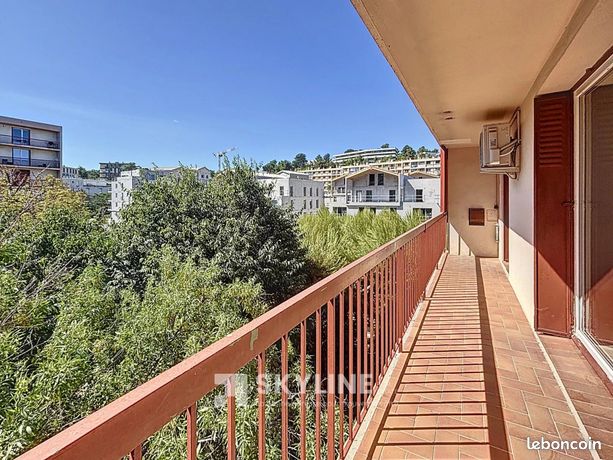 2 bedrooms Apartment in Marseille, France No. 314312