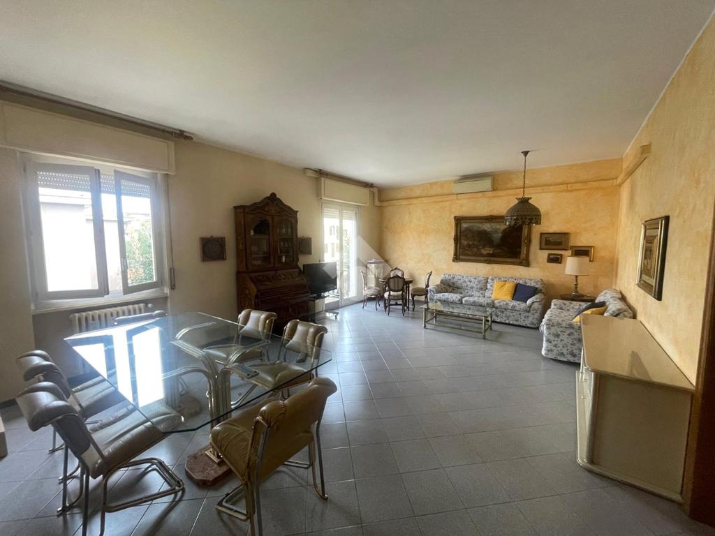 2 chambres Appartement à Monza, Italy No. 386074
