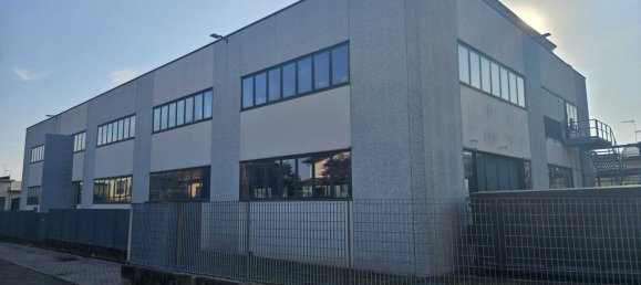 Entrepôt à Gallarate, Italy 3400m² No. 261278 16