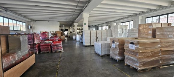 Entrepôt à Gallarate, Italy 3400m² No. 261278 10