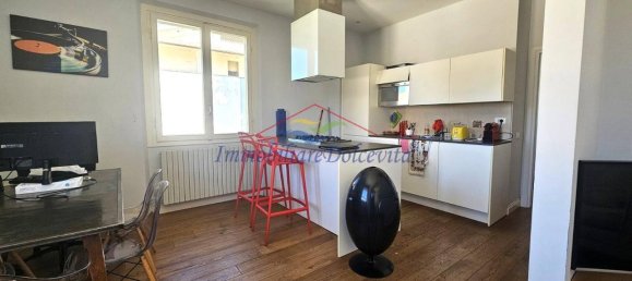 3 rooms Apartment in Florence, Italy No. 41691 9