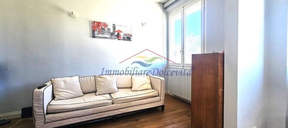 3 rooms Apartment in Florence, Italy No. 41691 5