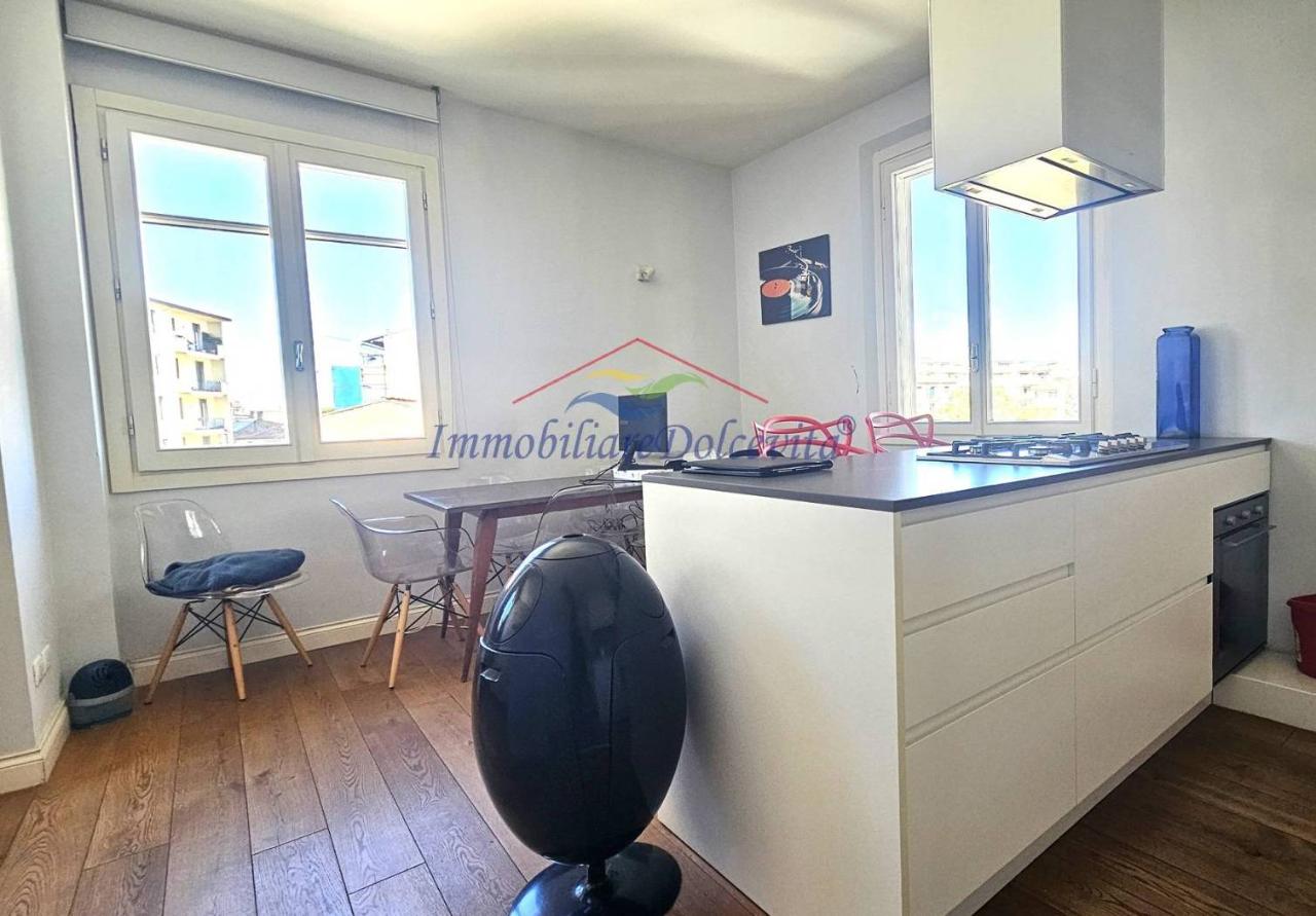 3 rooms Apartment in Florence, Italy No. 41691