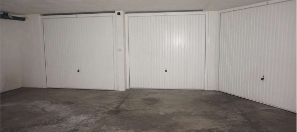 1-Zimmer Garage in Trento, Italy, Nr. 277763 2