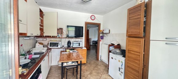 4 غرف نوم شقة في Gavirate, Italy رقم 361276 16