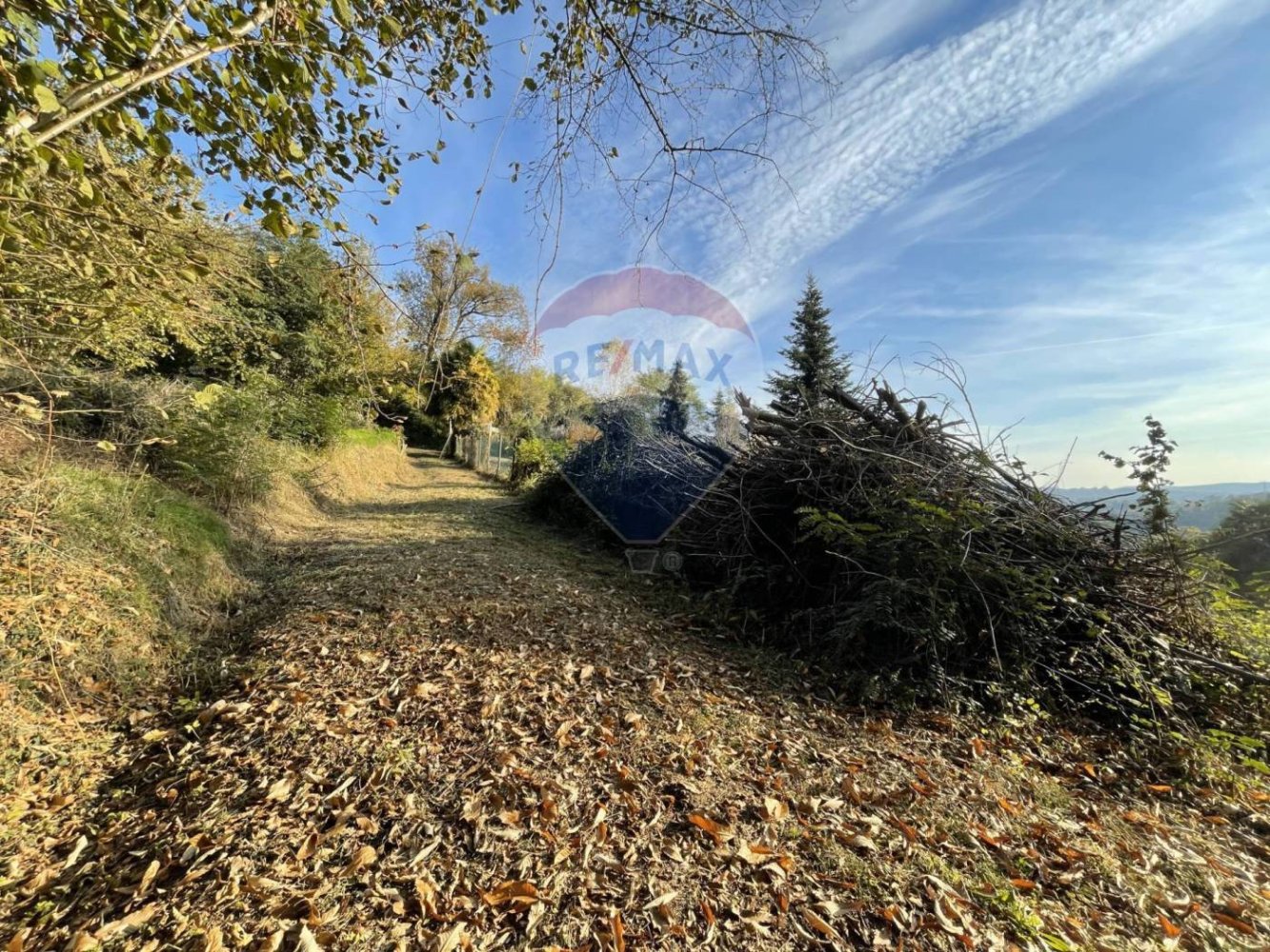 2400m² Land in Besozzo, Italy No. 55733