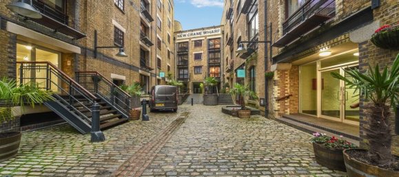 1 bedroom Penthouse in Wapping, United Kingdom No. 8256 3