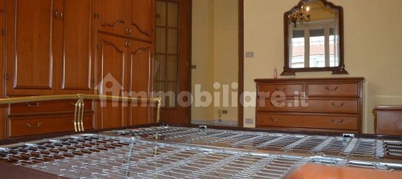 2 bedrooms Apartment in Turin, Italy No. 325318 24