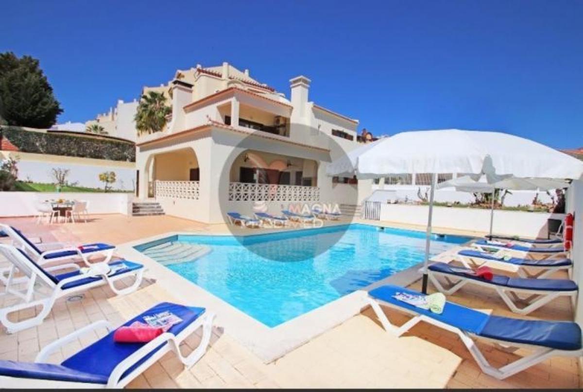 Casa de 5 dormitorios en Albufeira, Portugal No. 3859