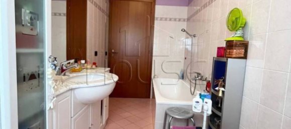 2 Schlafzimmer Wohnung in Arezzo, Italy, Nr. 338198 7