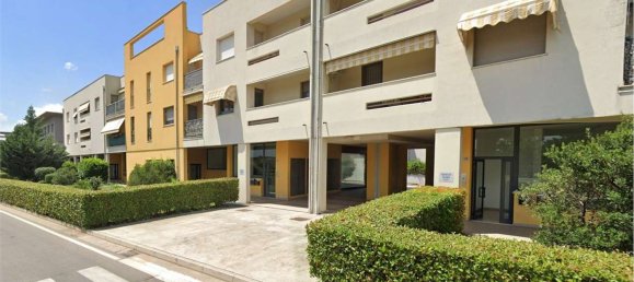 170m² Commercial property in Brescia, Italy No. 283796 11