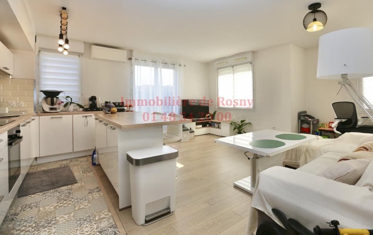 2 bedrooms Apartment in Rosny-sous-Bois, France No. 143243