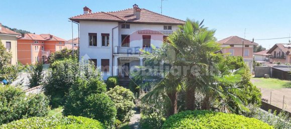 4 bedrooms House in Vigliano Biellese, Italy No. 317353 3