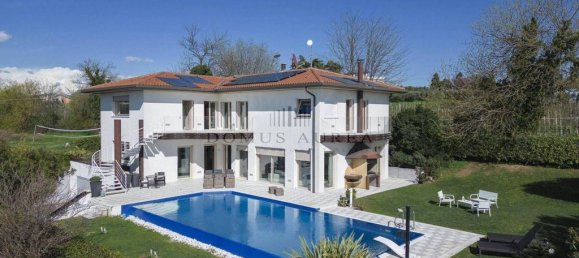 4 bedrooms Villa in Lavagno, Italy No. 150450 35