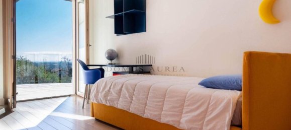 4 bedrooms Villa in Lavagno, Italy No. 150450 23