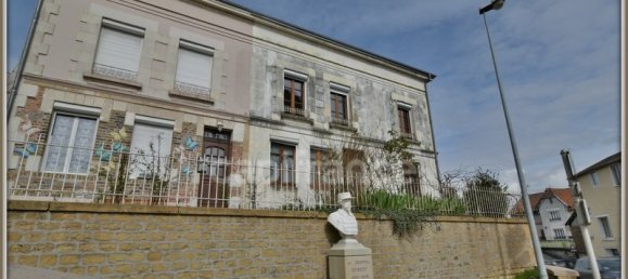 3 Schlafzimmer Stadthaus in Vouziers, France, Nr. 75591 2