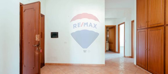 2 bedrooms Apartment in Rome, Italy No. 273936 2