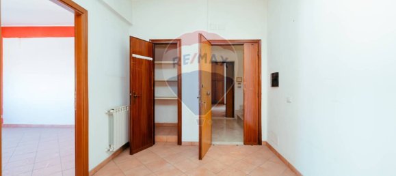 2 bedrooms Apartment in Rome, Italy No. 273936 8