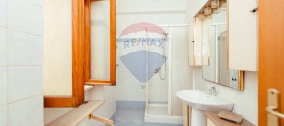 2 bedrooms Apartment in Rome, Italy No. 273936 10