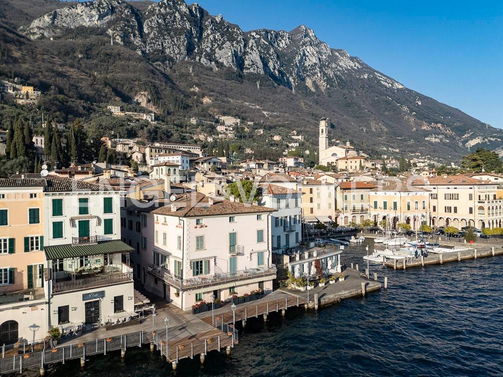 2 غرف نوم شقة في Gargnano, Italy رقم 127335