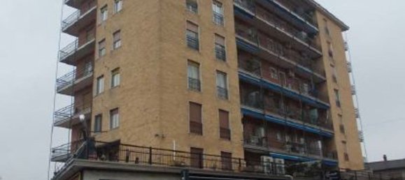 3 rooms Apartment in Limbiate, Italy No. 146588 6