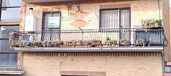 Квартира с 3 комнатами в Риньяно Фламинио, Италия № 159076 24