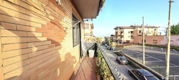 Квартира с 3 комнатами в Риньяно Фламинио, Италия № 159076 21