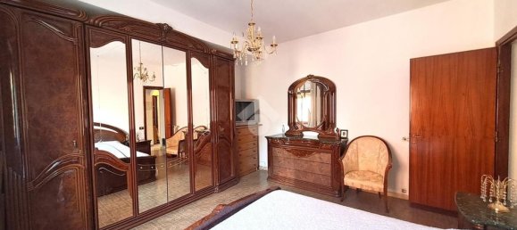 Квартира с 3 комнатами в Риньяно Фламинио, Италия № 159076 13