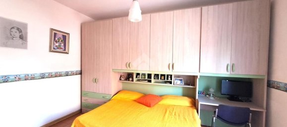 Квартира с 3 комнатами в Риньяно Фламинио, Италия № 159076 14