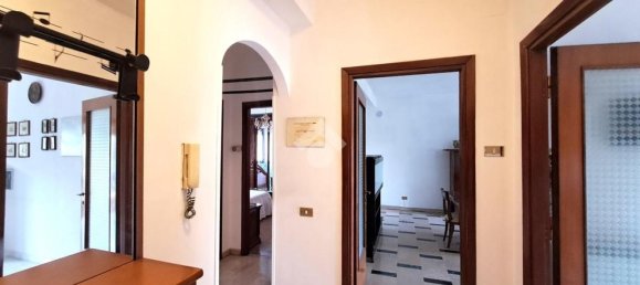 Квартира с 3 комнатами в Риньяно Фламинио, Италия № 159076 18