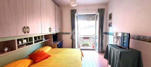 Квартира с 3 комнатами в Риньяно Фламинио, Италия № 159076 17