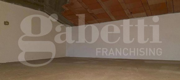 3 غرف نوم فيلا في Santa Giusta, Italy رقم 270061 11