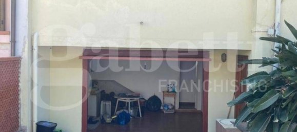 3 غرف نوم فيلا في Santa Giusta, Italy رقم 270061 14