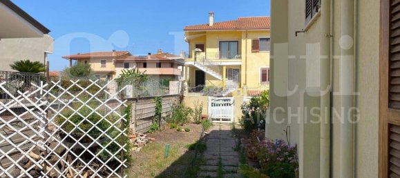 3 غرف نوم فيلا في Santa Giusta, Italy رقم 270061 3