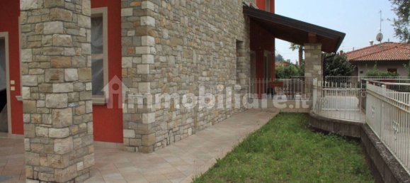 3 Schlafzimmer Haus in Capriolo, Italy, Nr. 69841 3