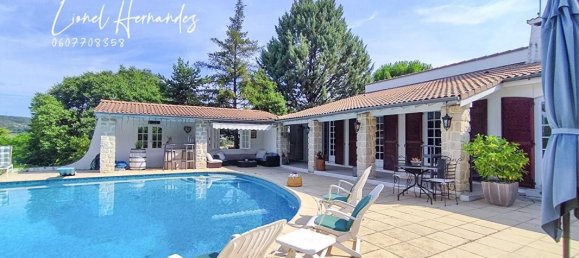 5 bedrooms Villa in Gard, France No. 322789 2