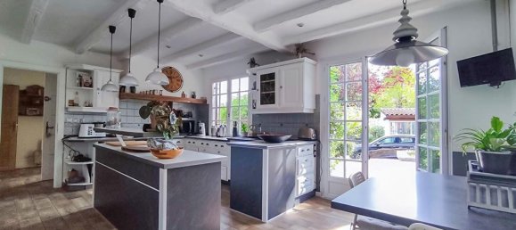 5 bedrooms Villa in Gard, France No. 322789 8