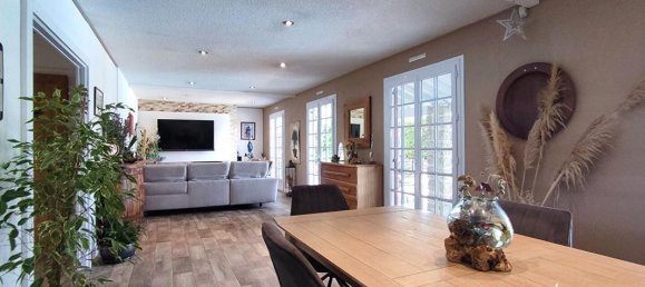 5 bedrooms Villa in Gard, France No. 322789 5