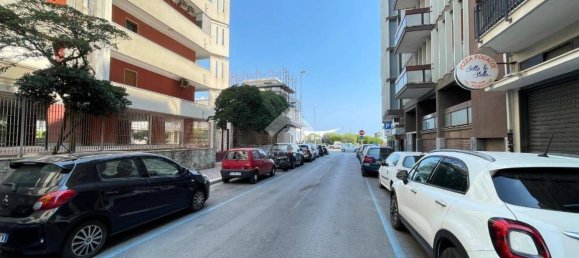 2 chambres Appartement à Bari, Italy No. 334437 4