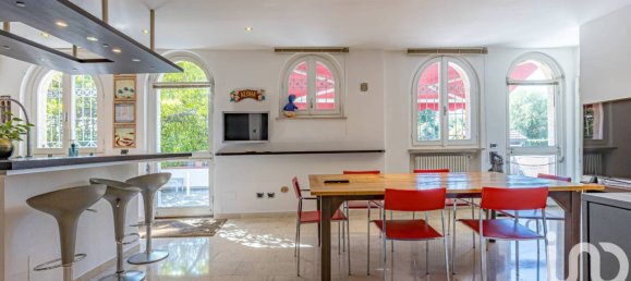 4 bedrooms Villa in Casnate con Bernate, Italy No. 360389 41