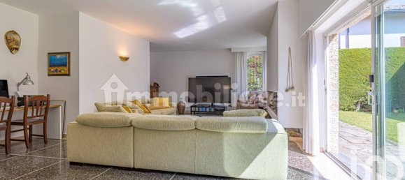 4 bedrooms Villa in Casnate con Bernate, Italy No. 360389 39