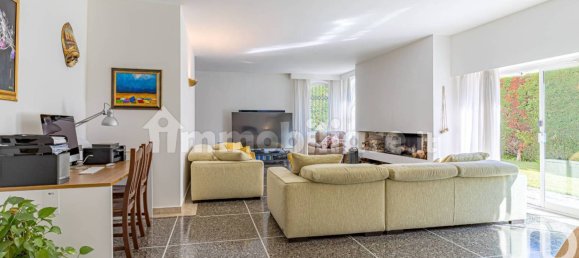 4 bedrooms Villa in Casnate con Bernate, Italy No. 360389 33