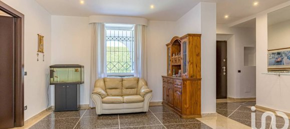 4 bedrooms Villa in Casnate con Bernate, Italy No. 360389 28