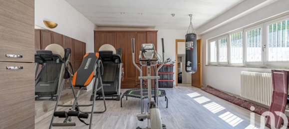 4 bedrooms Villa in Casnate con Bernate, Italy No. 360389 2