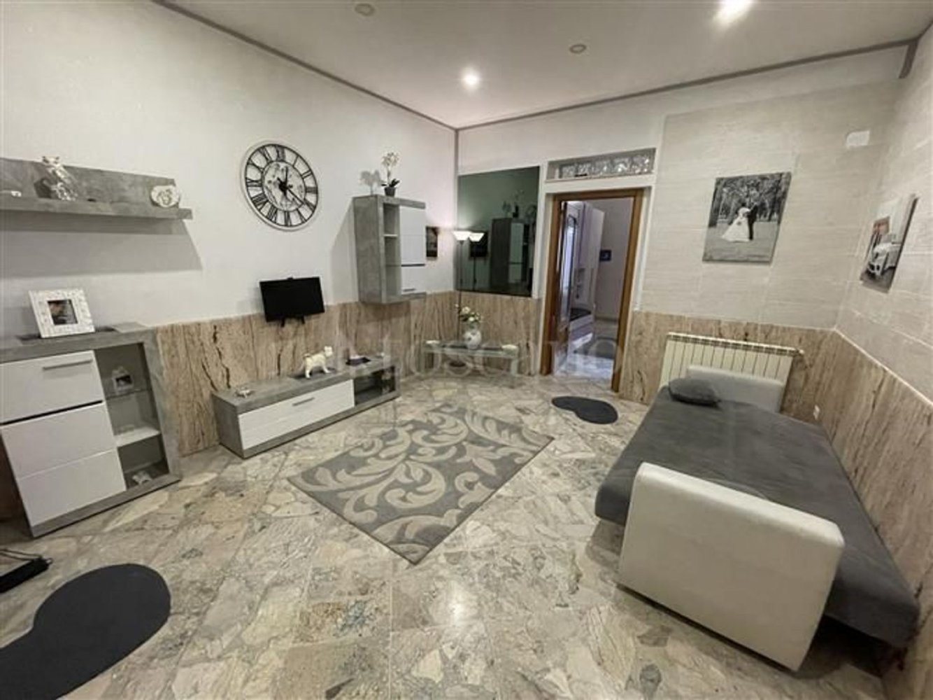 4غرفة شقة في Palermo, Italy رقم 207342