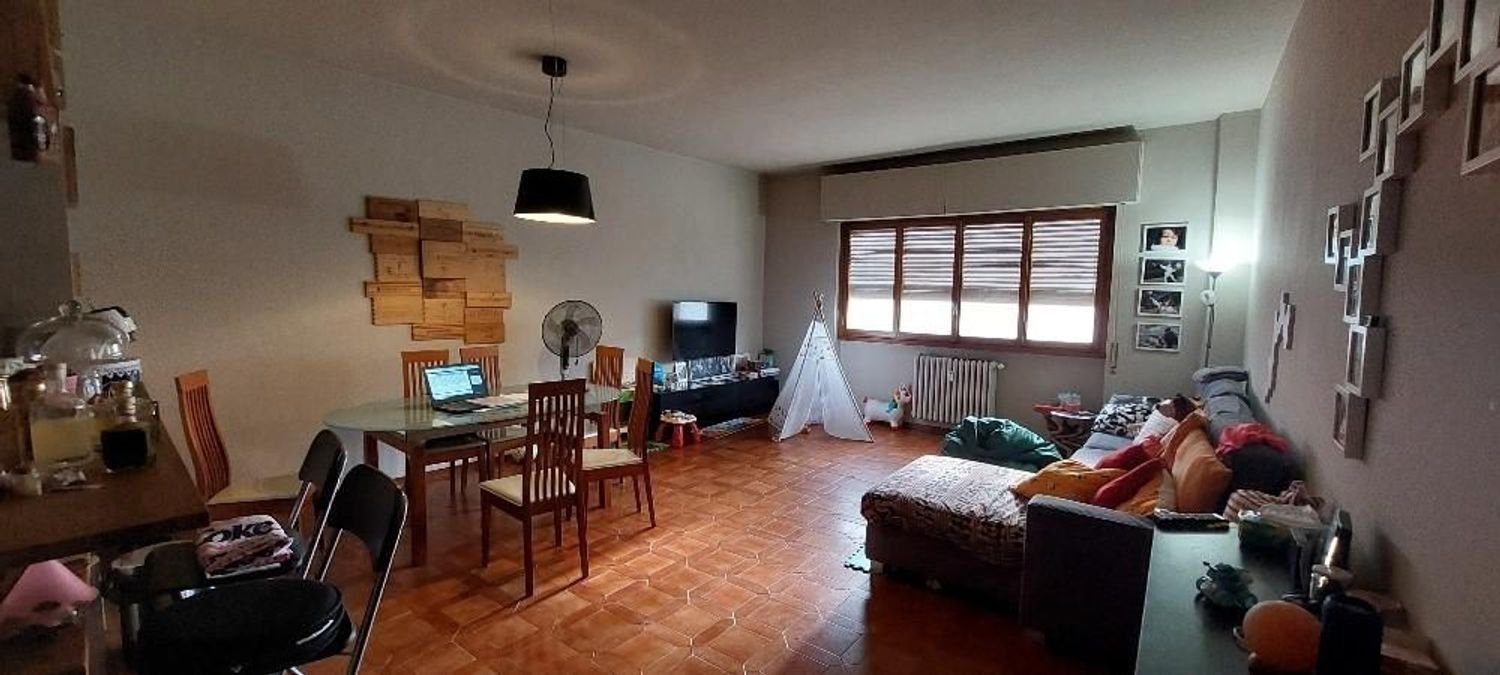 5-Zimmer Wohnung in Pistoia, Italy, Nr. 79236