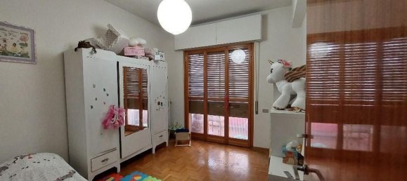 5-Zimmer Wohnung in Pistoia, Italy, Nr. 79236 5