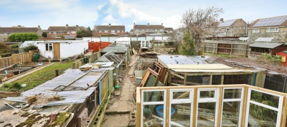 3 bedrooms House in Freshwater and Totland, United Kingdom No. 2067 5